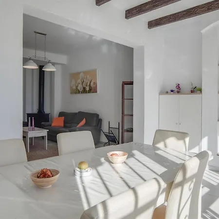 Lovely Townhouse Next To The Beach Holiday home *