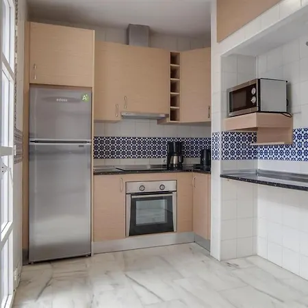 Lovely Townhouse Next To The Beach Holiday home *
