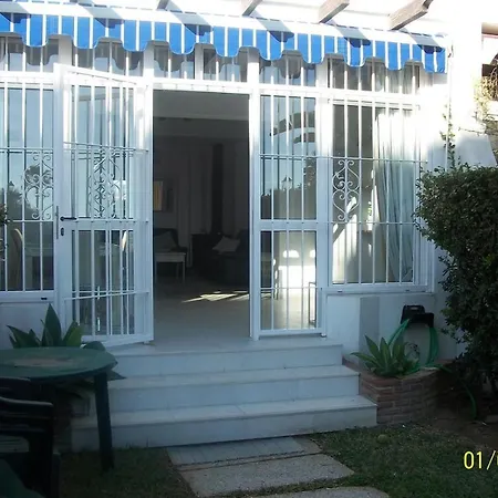 Lovely Townhouse Next To The Beach Holiday home *