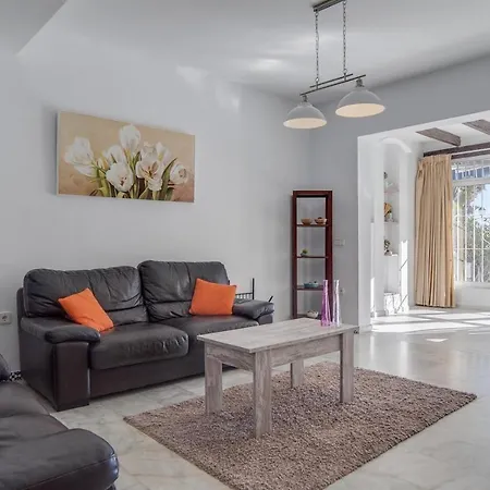 Lovely Townhouse Next To The Beach Fuengirola
