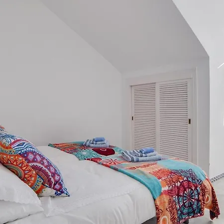 Hébergement de vacances Lovely Townhouse Next To The Beach *